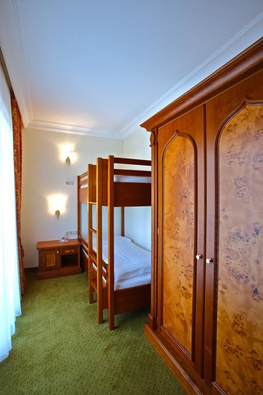 Hotel Am Schlossberg Ердінґ Номер фото