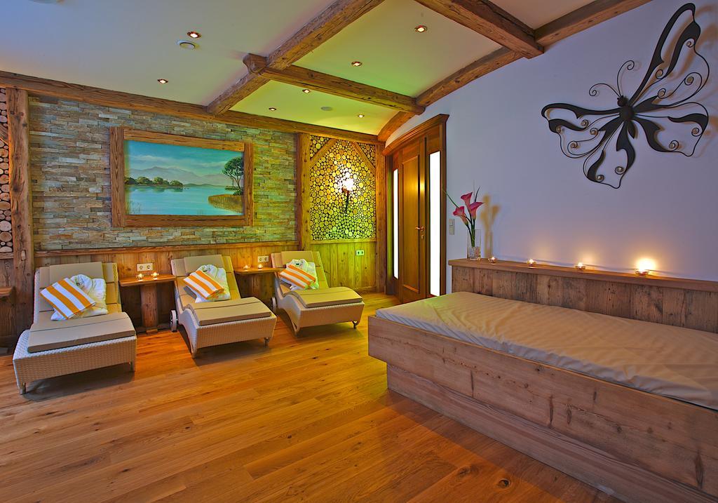Hotel Am Schlossberg Ердінґ Екстер'єр фото