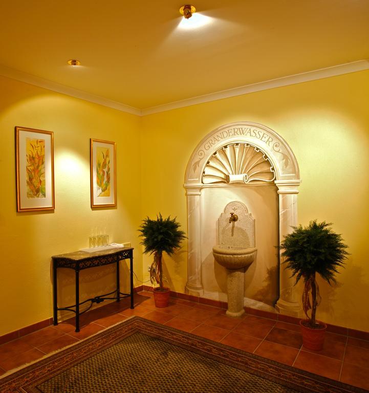 Hotel Am Schlossberg Ердінґ Екстер'єр фото