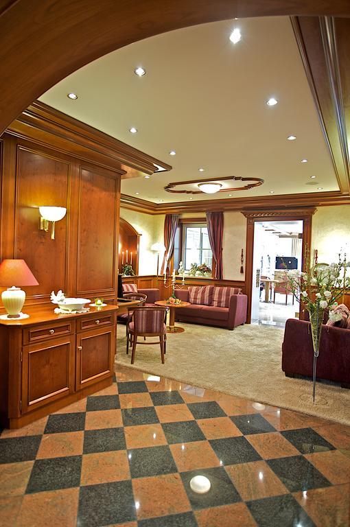 Hotel Am Schlossberg Ердінґ Екстер'єр фото