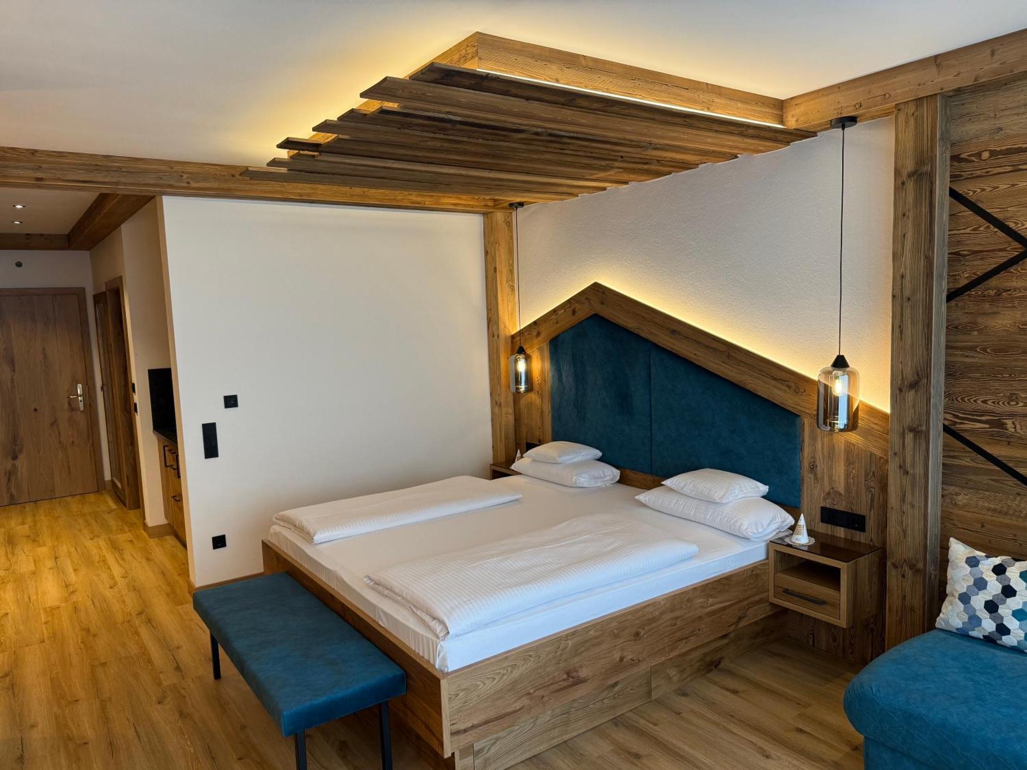 Hotel Am Schlossberg Ердінґ Екстер'єр фото